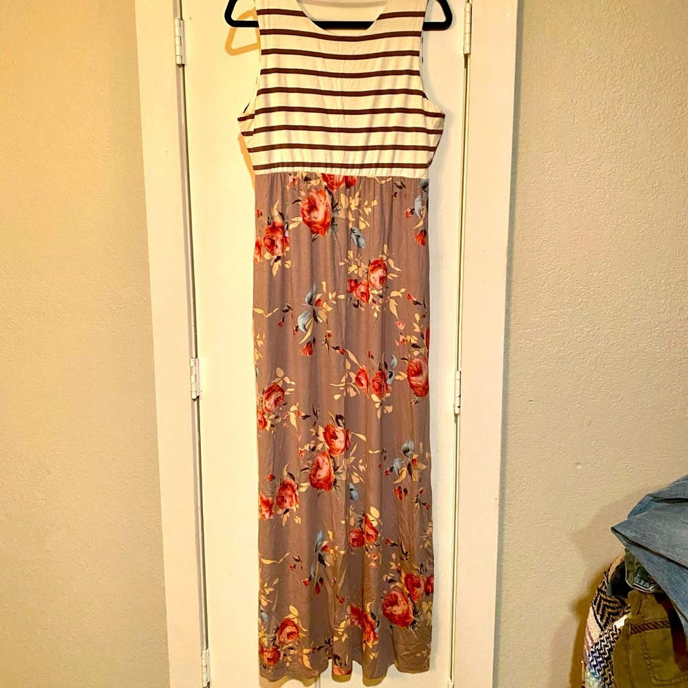 Casual, Striped, Floral Maxi Dress. Great for Maternity too! With pockets!